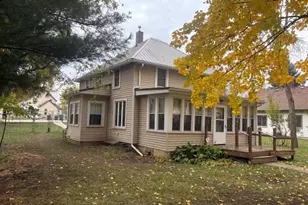 426 Monroe St SE, Hutchinson, MN 55350 - Photo 1