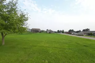 2594 Stony Creek Dr, Owatonna, MN 55060 - Photo 1