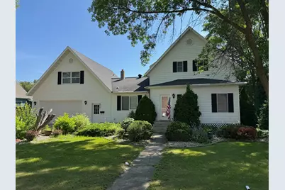 404 Main Avenue N, Roseau, MN 56751 - Photo 1