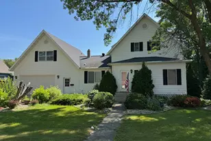 404 Main Ave N, Roseau, MN 56751 - Photo 1