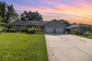 211 S Walnut St, Belle Plaine, MN 56011 - Photo 1