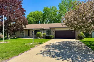 1626 Diane Rd, Mendota Heights, MN 55118 - Photo 1
