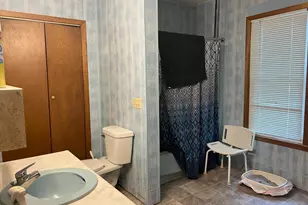 129 S Main St, Sherburn, MN 56171 - Photo 20