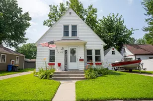 215 Lake St, North Mankato, MN 56003 - Photo 1