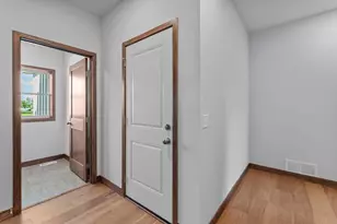 1195 Ivy Wy, Faribault, MN 55021 - Photo 30