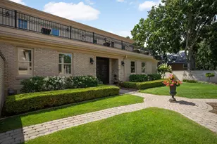 21 Avon Street S, Saint Paul, MN 55105 - Photo 2