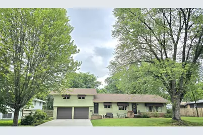 112 Summit Avenue S, Sauk Rapids, MN 56379 - Photo 1