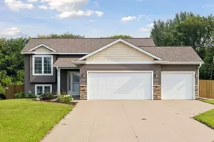 275 Pintail Dr, Hammond, WI 54015 - Photo 1