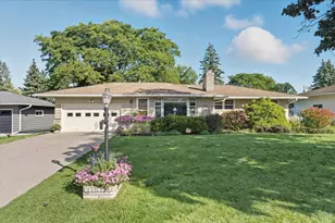 1465 Woodlynn Ave, Roseville, MN 55113 - Photo 1