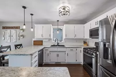 5533 Golfview Lane N, Oakdale, MN 55128 - Photo 10
