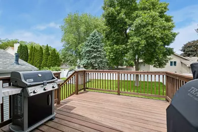 5533 Golfview Lane N, Oakdale, MN 55128 - Photo 38