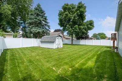 5533 Golfview Lane N, Oakdale, MN 55128 - Photo 42