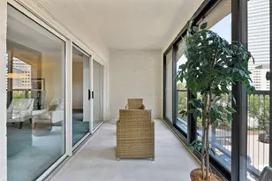 1201 Yale Pl, Minneapolis, MN 55403 - Photo 20