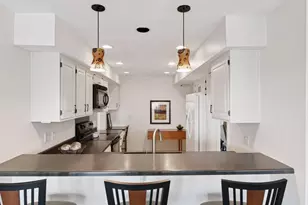 1201 Yale Pl, Minneapolis, MN 55403 - Photo 8