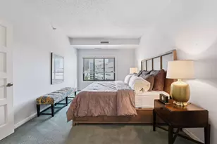 1201 Yale Pl, Minneapolis, MN 55403 - Photo 26