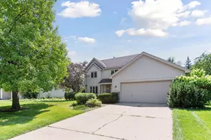 439 Ridge Ln, Chaska, MN 55318 - Photo 1
