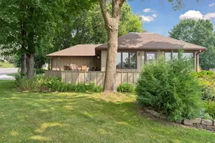 1768 E Shore Dr, Maplewood, MN 55109 - Photo 1