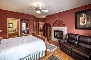 4525 Alicia Dr, Eagan, MN 55077 - Photo 10