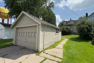 817 Harrison St, Eveleth, MN 55734 - Photo 30