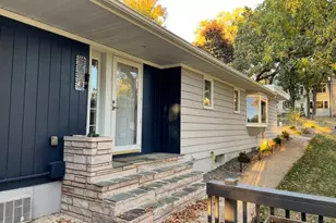 529 W Park Ln, Albert Lea, MN 56007 - Photo 6