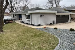 529 W Park Ln, Albert Lea, MN 56007 - Photo 1