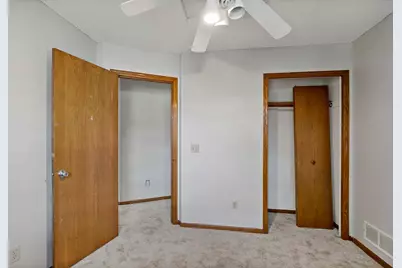 3960 Versailles Court, Eagan, MN 55123 - Photo 44