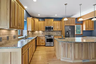 3960 Versailles Court, Eagan, MN 55123 - Photo 4