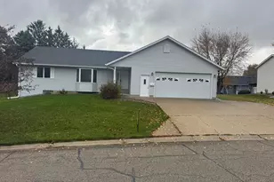 904 Marie Ln, Zumbrota, MN 55992 - Photo 1