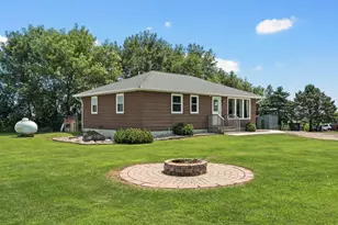 11809 SW 72nd Ave, Ellendale, MN 56026 - Photo 1