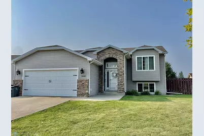 1441 41st Avenue S, Moorhead, MN 56560 - Photo 1