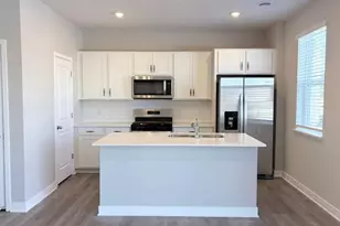 17025 Draper Wy, Lakeville, MN 55044 - Photo 8