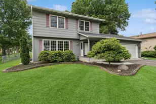 1260 Burke Ave W, Roseville, MN 55113 - Photo 1