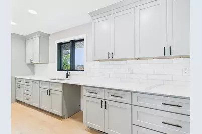 306 Elk Street NW, Warroad, MN 56763 - Photo 30