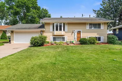 657 McCallum Drive, New Brighton, MN 55112 - Photo 1