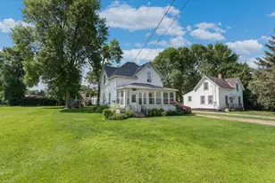 203 W Oak St, Osakis, MN 56360 - Photo 2