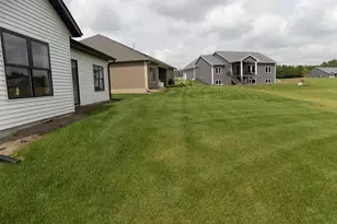 510 Kodiak Dr NW, Stewartville, MN 55976 - Photo 24