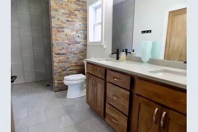 510 Kodiak Drive NW, Stewartville, MN 55976 - Photo 14