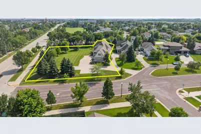 2508 Rose Creek Parkway S, Fargo, ND 58104 - Photo 2