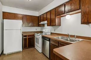 13910 Herald Ct, Apple Valley, MN 55124 - Photo 14