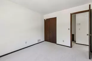 13910 Herald Ct, Apple Valley, MN 55124 - Photo 18