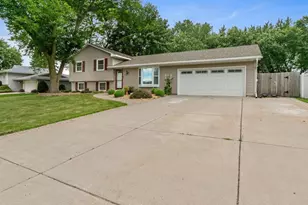 8120 77th St S, Cottage Grove, MN 55016 - Photo 1