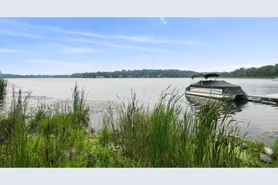 640 Highway 96 W, Shoreview, MN 55126 - Photo 1