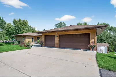 6090 Babcock Trail, Inver Grove Heights, MN 55077 - Photo 36