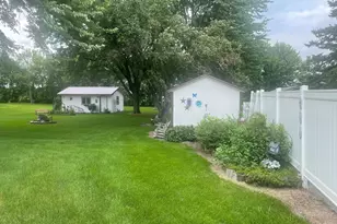 644 2nd Ave, Brewster, MN 56119 - Photo 2