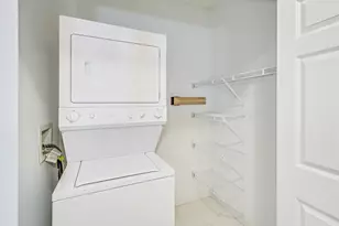 2566 Ellis Ave, Saint Paul, MN 55114 - Photo 16