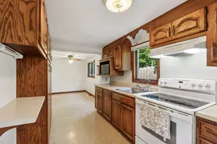 413 Sunnyvale Ln, Minnetonka, MN 55305 - Photo 14