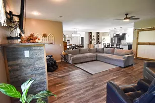 109 E 5th St, Argyle, MN 56713 - Photo 8