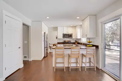 9145 Belvedere Drive, Eden Prairie, MN 55347 - Photo 12