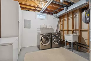 9145 Belvedere Dr, Eden Prairie, MN 55347 - Photo 40