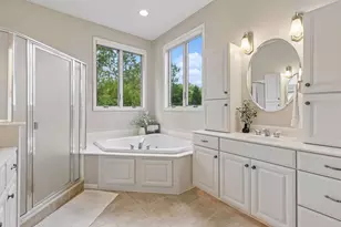 19081 Inndale Dr, Lakeville, MN 55044 - Photo 22